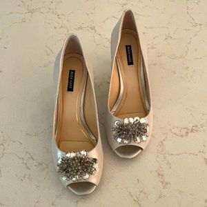 Alex Marie, size 7.5 Silver heels